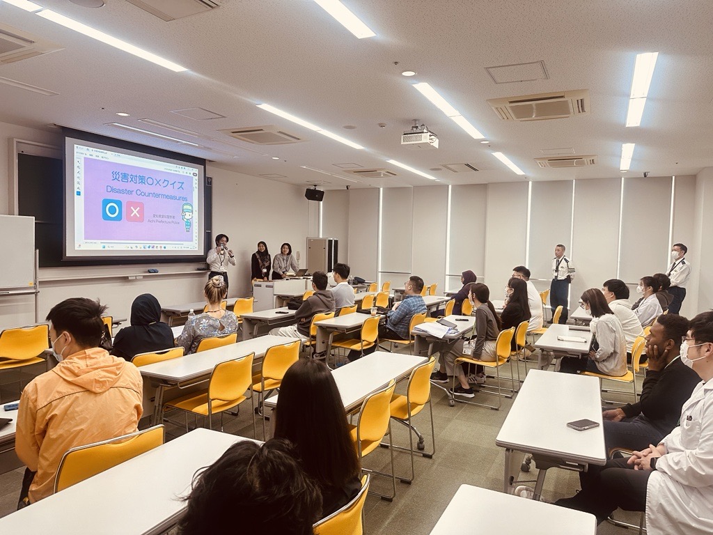 留学生向けの生活安全講習会を開催
