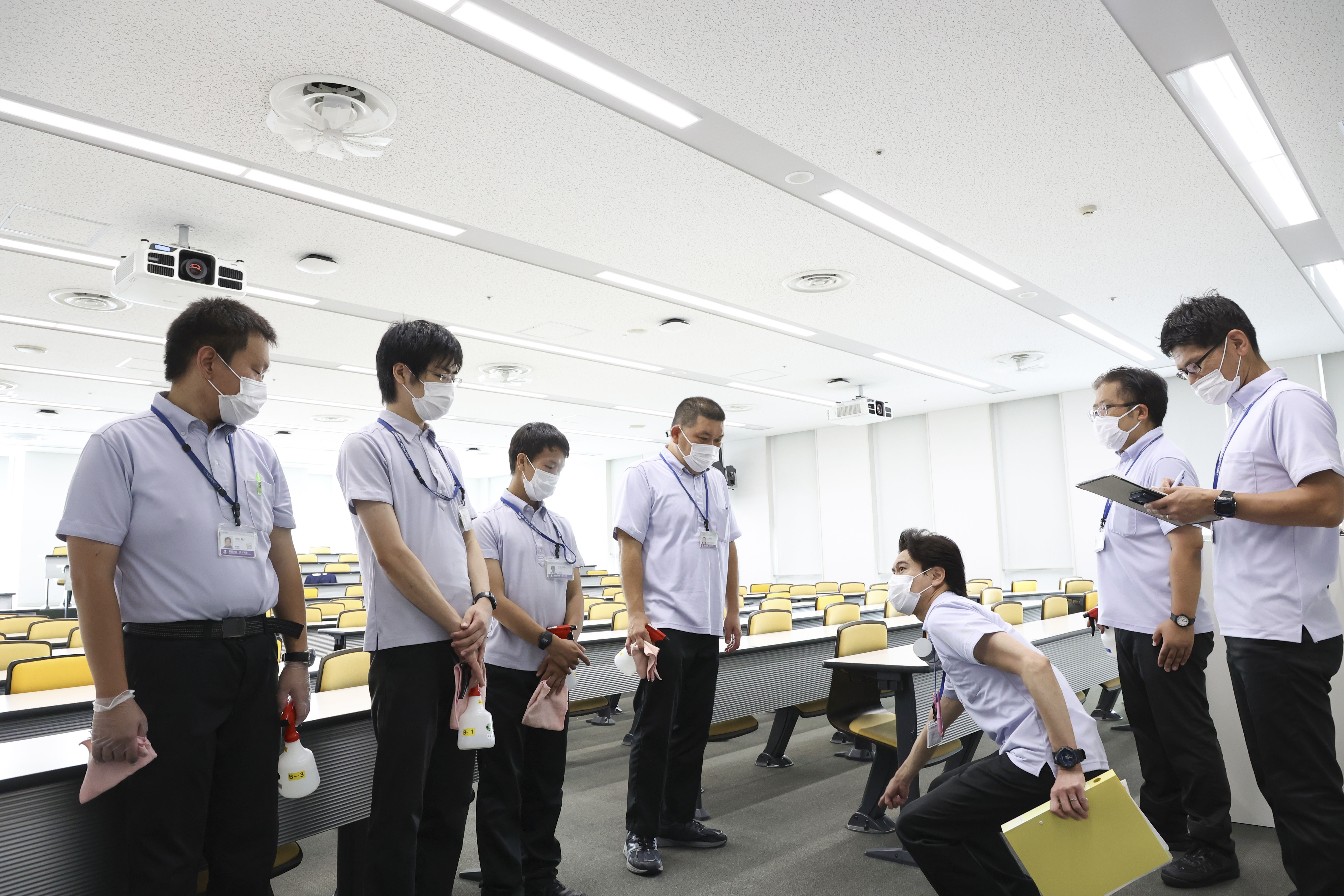 家族でアスレチックに出かけた様子