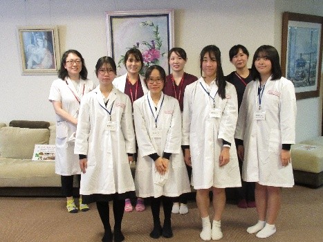 職場訪問プログラムー南山中学校女子部の4名を迎えてー
