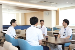 家族でアスレチックに出かけた様子