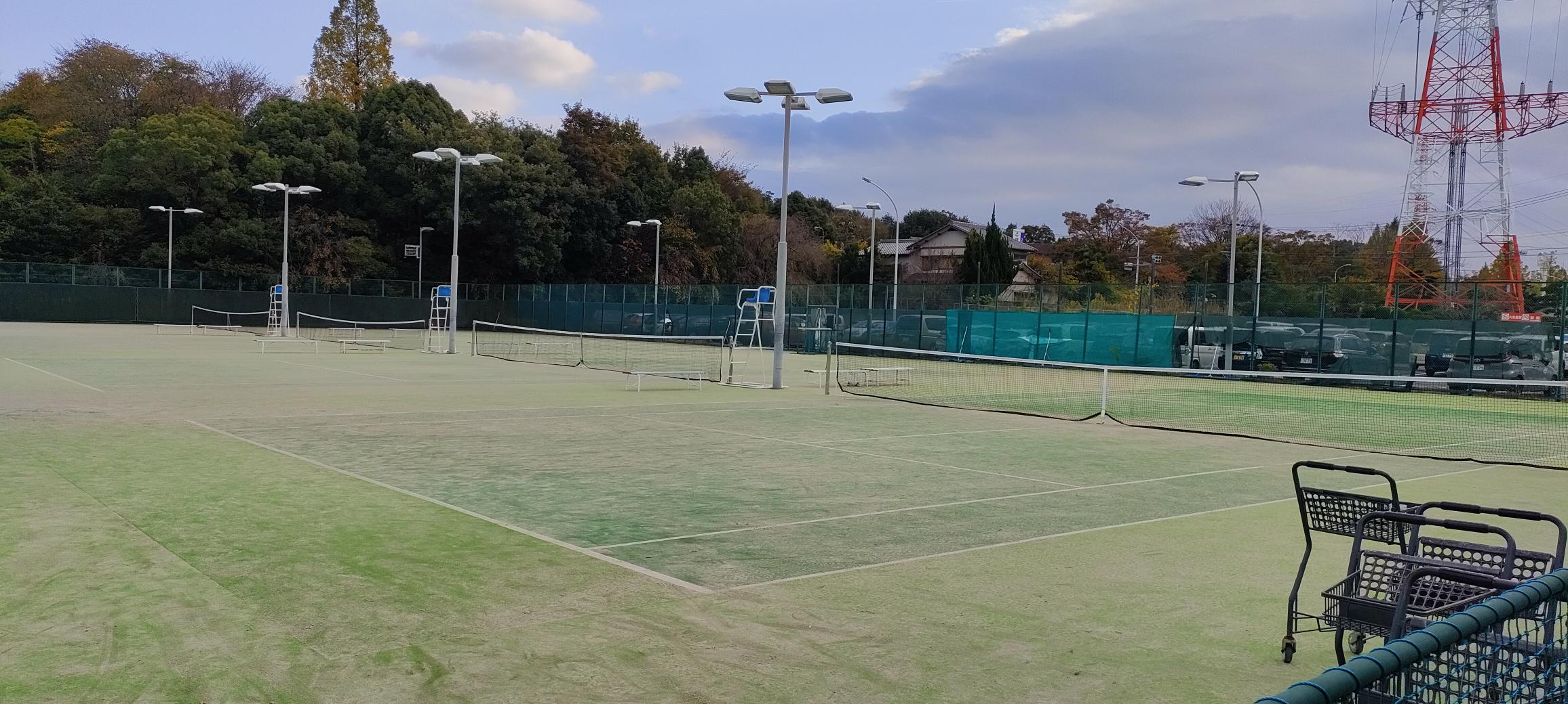 藤田医科大学 テニスコート4面(愛知県豊明市)